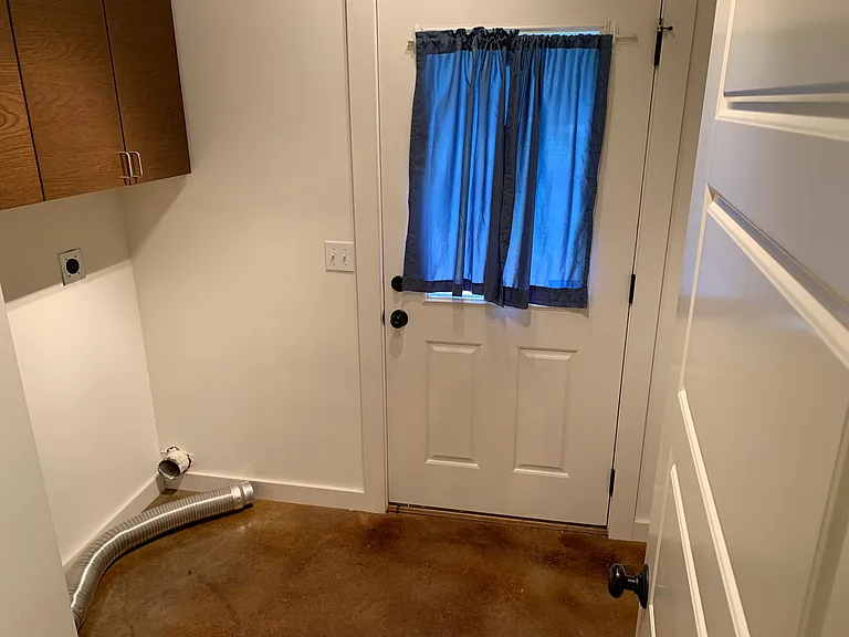 420 S Church Ave — Photo 10