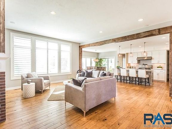 4th image of 6908 S Dalston Ln