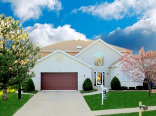 910 Carlow Dr, Des Plaines, IL