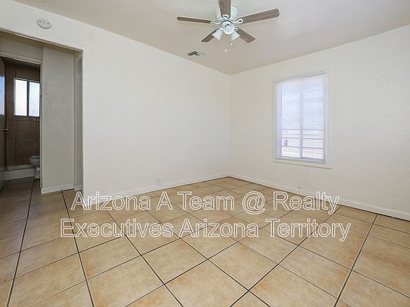 3rd image of 2631 N Fontana Ave #1