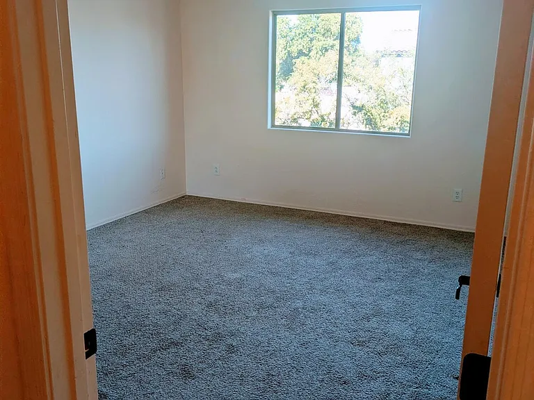 14339 W Desert Hills Dr #A — Photo 7