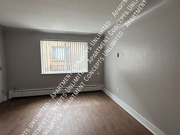 4th image of 2475 S Gaylord St #11