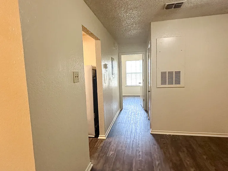 721 Avenue A #6 — Photo 5