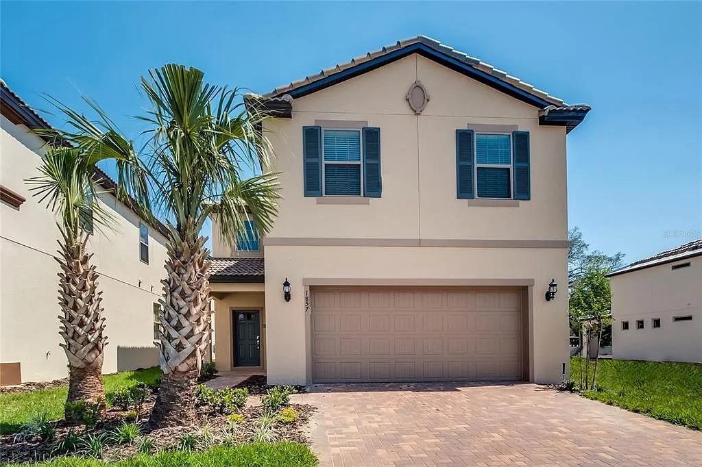 5 bed, 4.0 bath, 2492 sqft, $3,000 — Photo 2