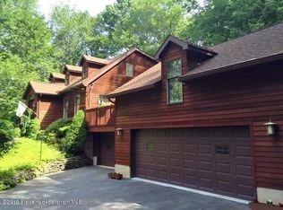 114 Wyndwood Rd, Dalton, PA 18414