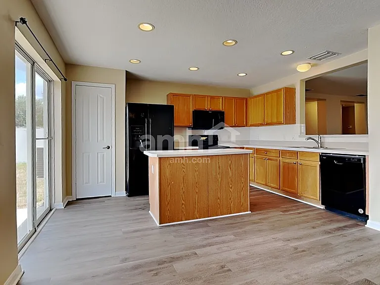 10512 Boyette Creek Blvd — Photo 5