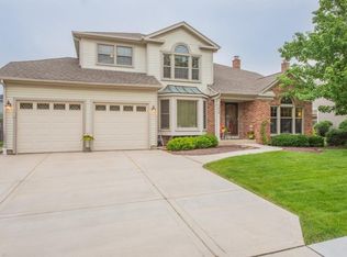 1836 Bangor Ln, Elk Grove Village, IL 60007