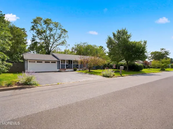 25 Laurelton Avenue, Jackson, NJ 08527