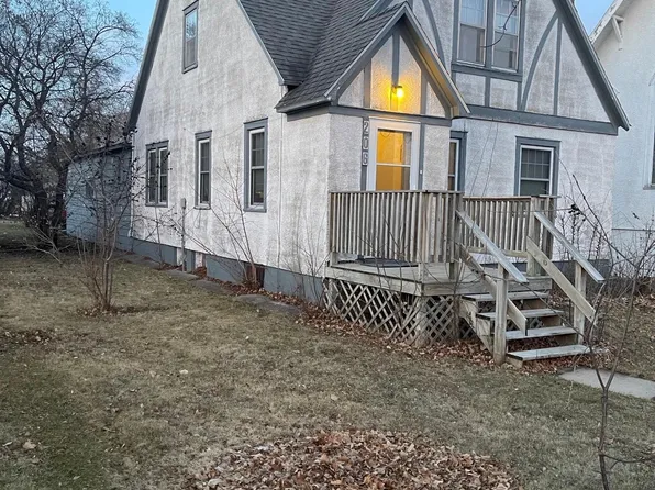 206 1st St NW, Bertha, MN 56437