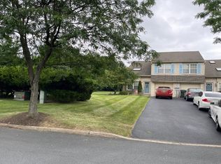 433 Barn Swallow Ln, Allentown, PA 18104