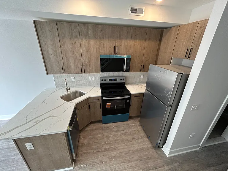 2205 N Franklin St #2 — Photo 4