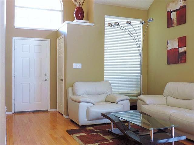 1st image of 1204 Gordon Oaks Dr