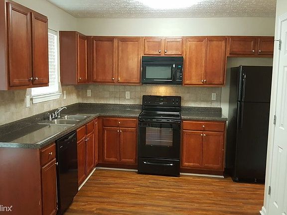 91800235_11183 Genova Ter_Hampton_GA_2017-3