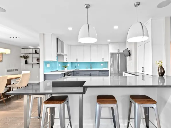 50 Longwood Ave APT 1017, Brookline, MA 02446