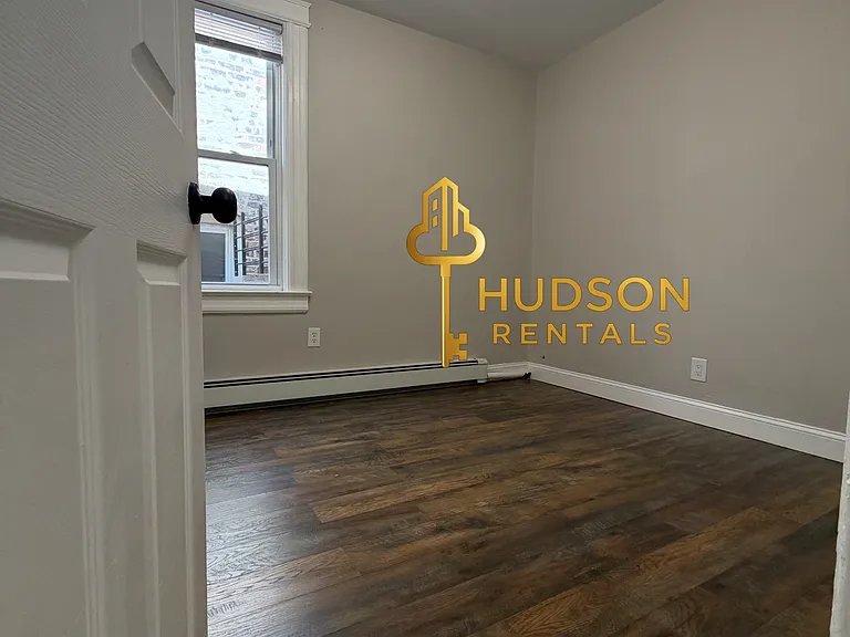 214 Bidwell Ave #2 — Photo 6