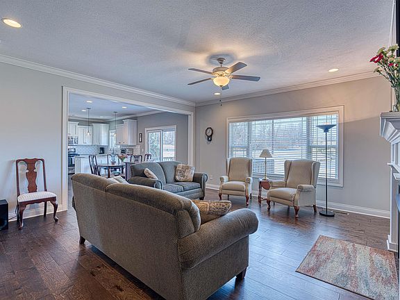 4th image of 4451 Martha Ct