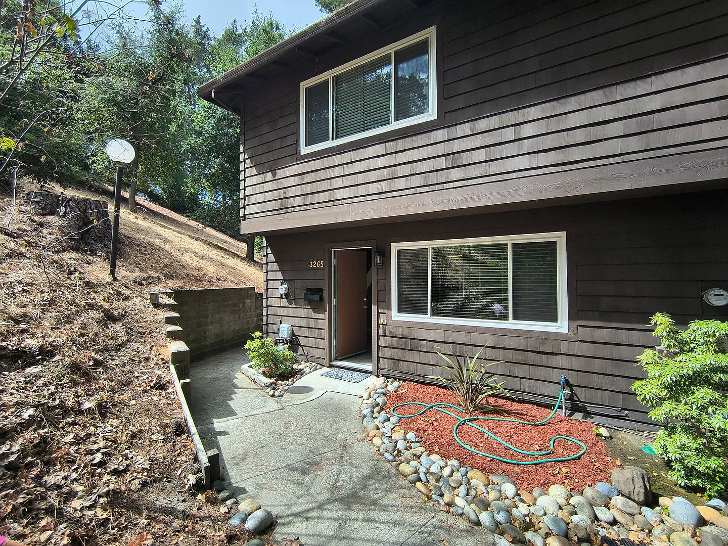 Fully Remodeled 3bed/2bath Condo In The Beautiful City Of Lafayette, Ca. — Photo 1