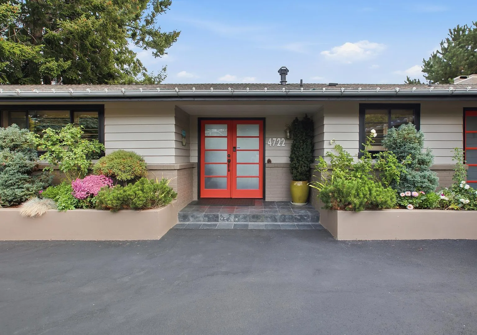 4722 N Cheyenne St — Photo 3