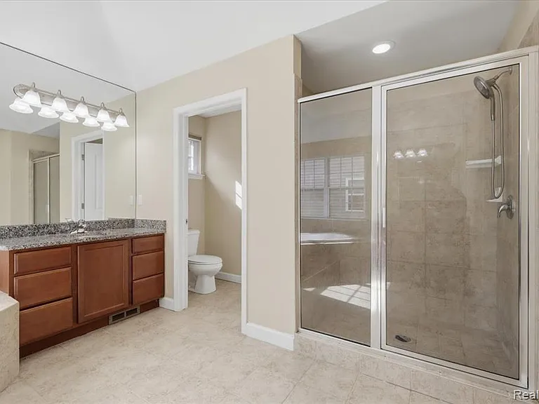 4810 E Stonegate Cir — Photo 38