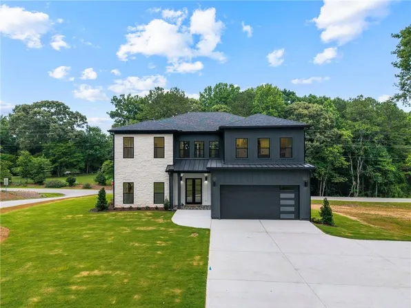3634 Thompson Bnd, Gainesville, GA 30506