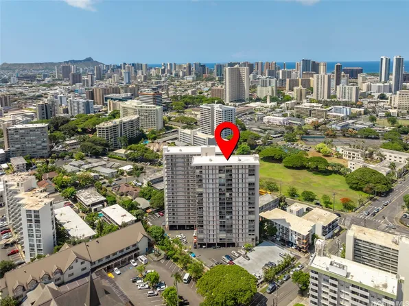 1617 Keeaumoku St APT 703, Honolulu, HI 96822
