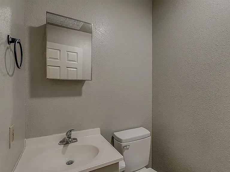 211 E French St #211 — Photo 10