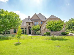 8456 Drop Tine Dr, Benbrook, TX 76126