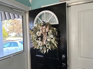 98 Virgin Islands Dr, Toms River, NJ 08757