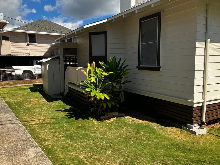 726 Hausten St — Photo 13