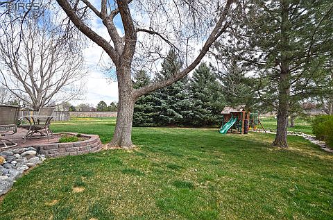 2nd image of 1749 Norwood Ln