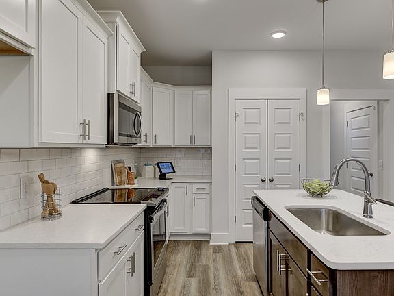 5th image of 1405 Vanner Ct Lot 424