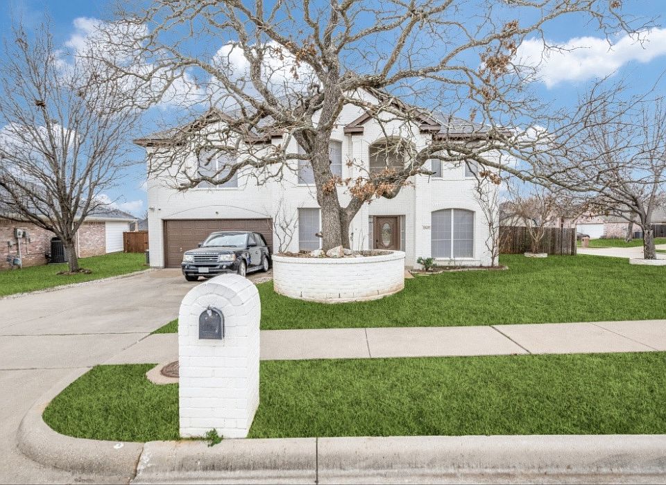 1st image of 1620 Falcon Dr