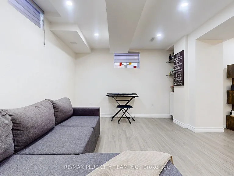 16 Edison Way — Photo 25