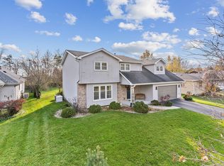 200 Milburn Ave, Crete, IL 60417