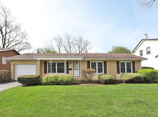 65 Lonsdale Rd, Elk Grove Village, IL 60007