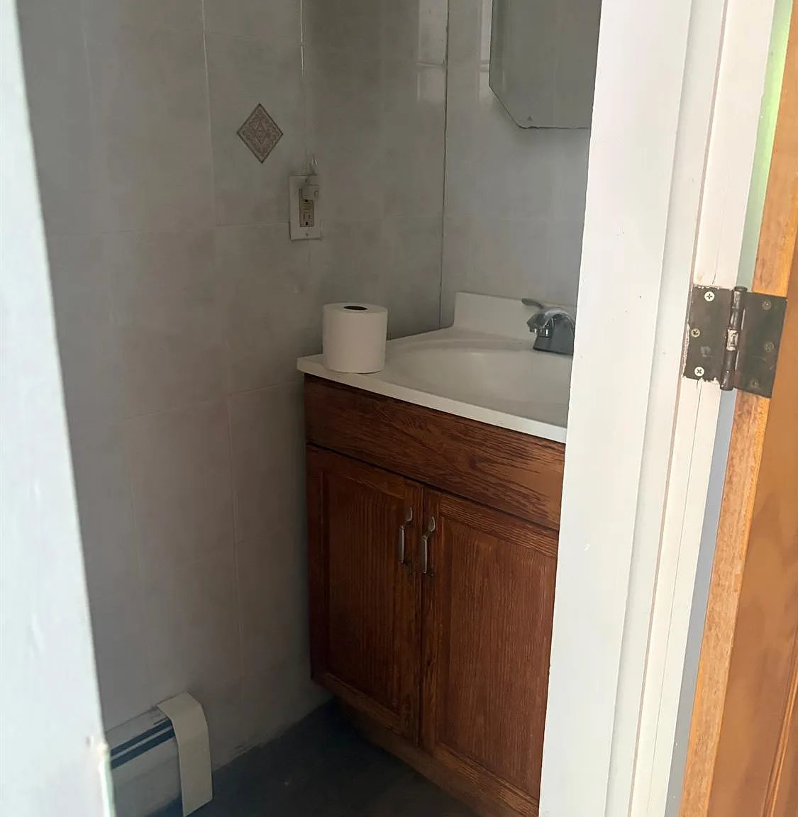 3 bed, 1.0 bath, $2,900 — Photo 3
