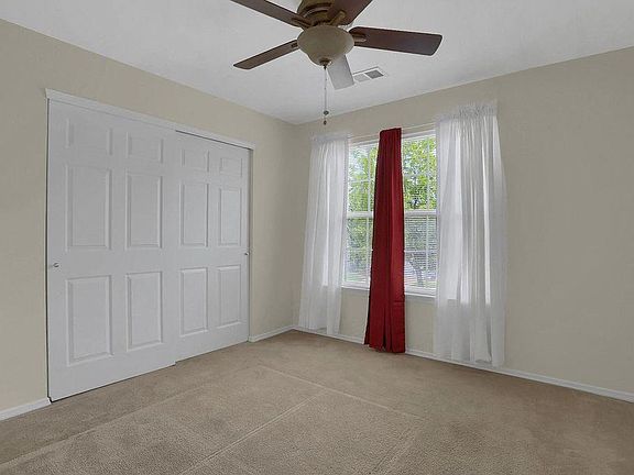 5th image of 12845 Meadowdale Dr E