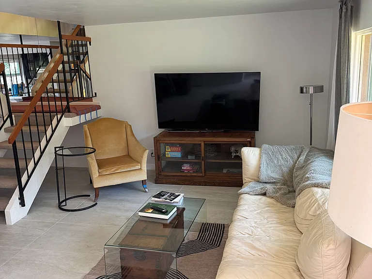 6015 Jacaranda Way #D — Photo 11