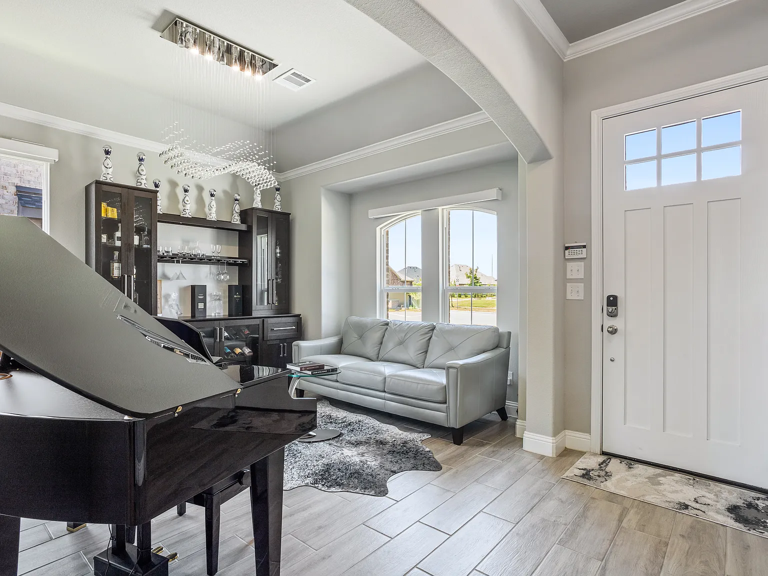4 bed, 2257 sqft, $5,500 — Photo 3