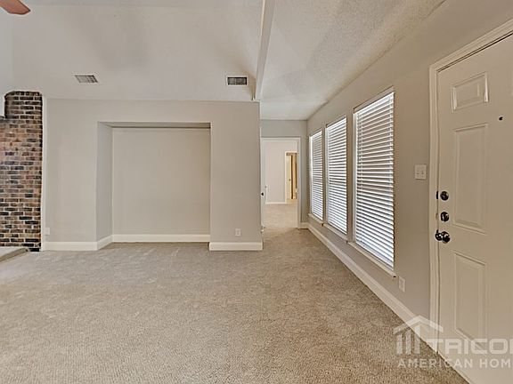 3rd image of 5711 Calumet Dr
