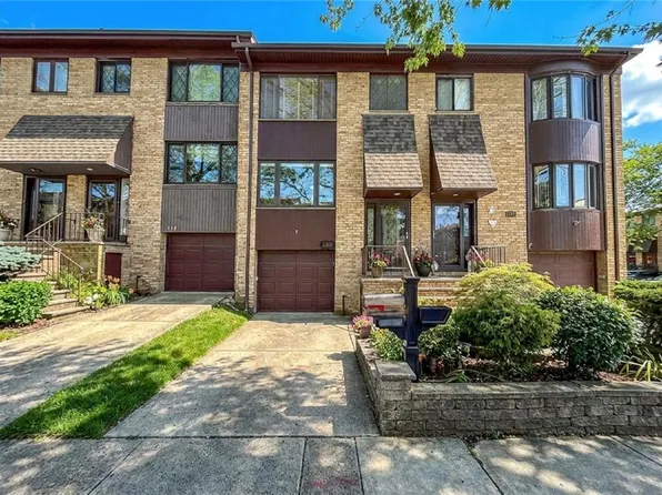 116 Dogwood Ln #116, Staten Island, NY 10305