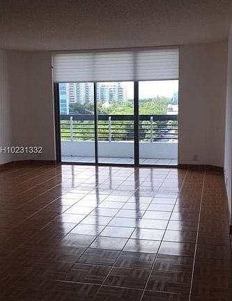 2nd image of 3605 N Country Club Dr