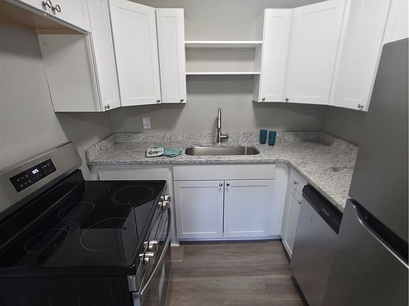 5th image of 2000 Hollis Street