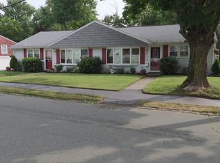 20-22 Victoria Ln, Stoneham, MA 02180
