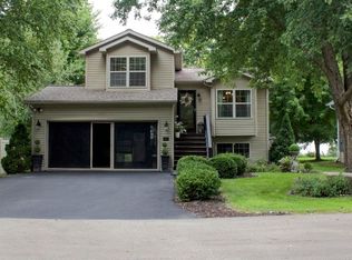 110 Swanson St, Ottawa, IL 61350
