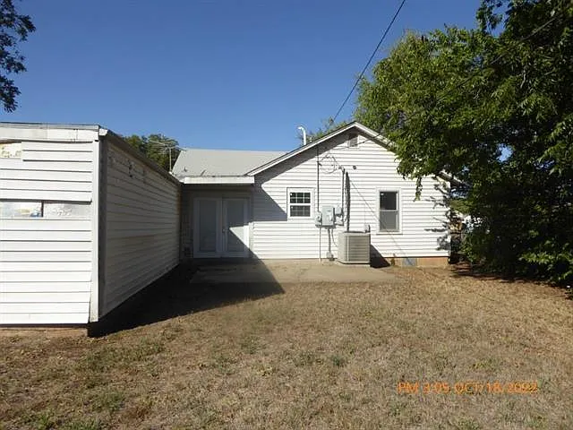 1512 Southwest D Avenue - 1 — Photo 2