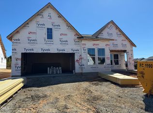 67 Firefly Ln, Fuquay Varina, NC 27526