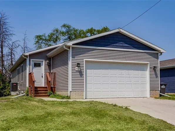 907 Kenyon Ave, Des Moines, IA 50315