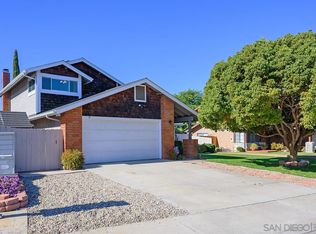 8718 Granite House Ln, Santee, CA 92071