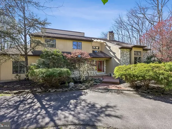 11 Silver Lake Dr, Shamong, NJ 08088